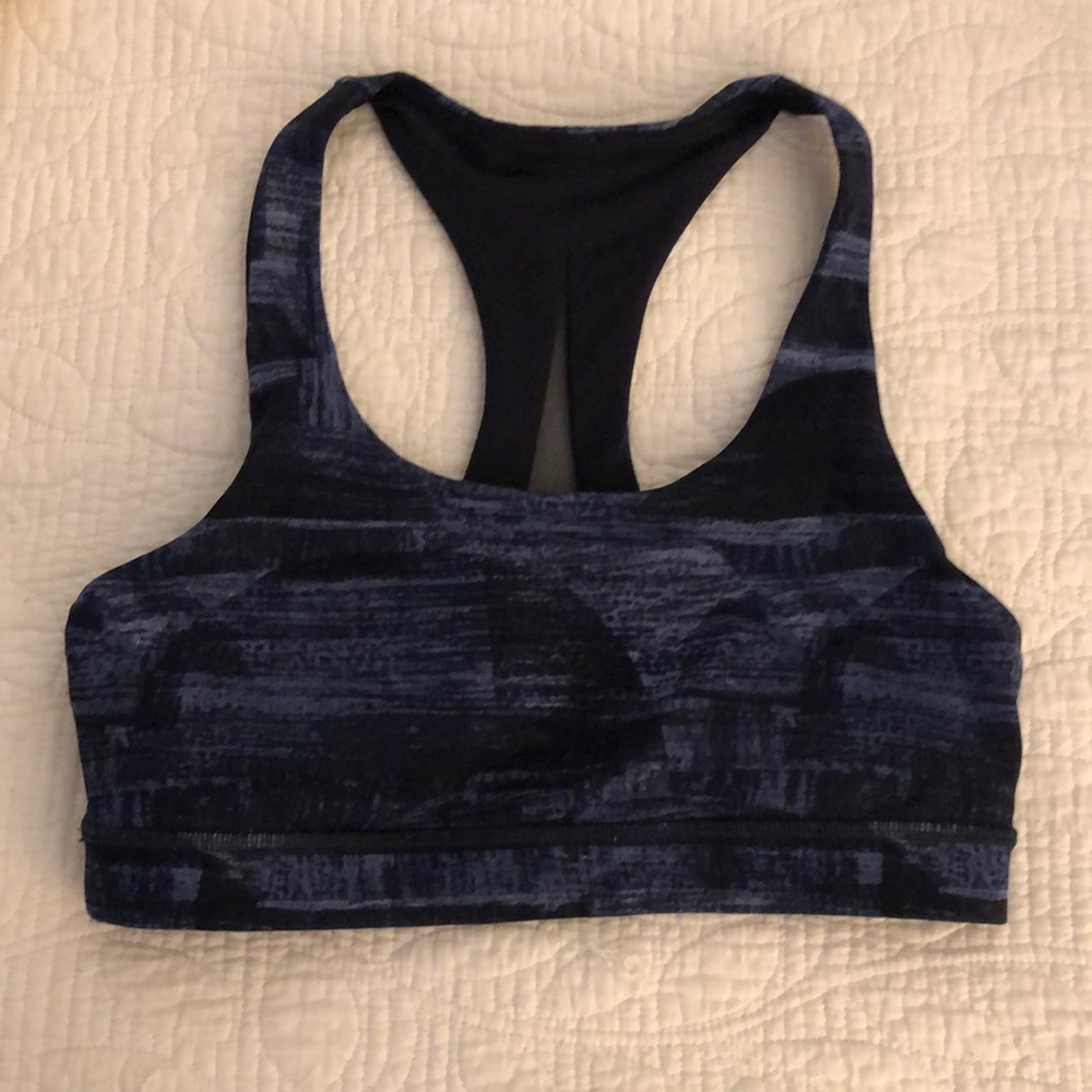 Lululemon sports bra